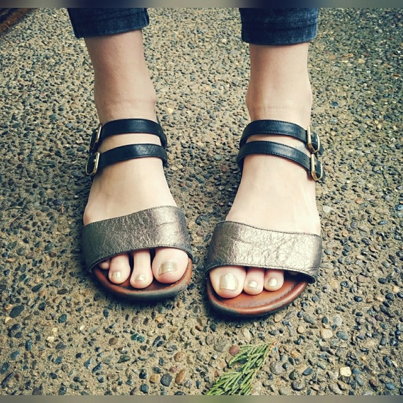 Clarks Shoes - Cool and chic, CLARK'S, metallic sandals!!